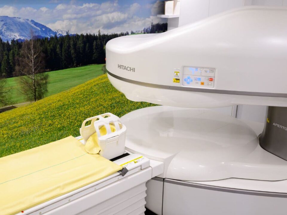 Klausztrofóbia esetén válassza a nyitott MRI-t.