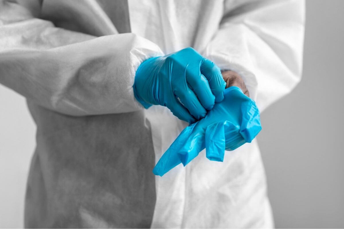 A Marburg vírus az Ebola vírus közeli rokona