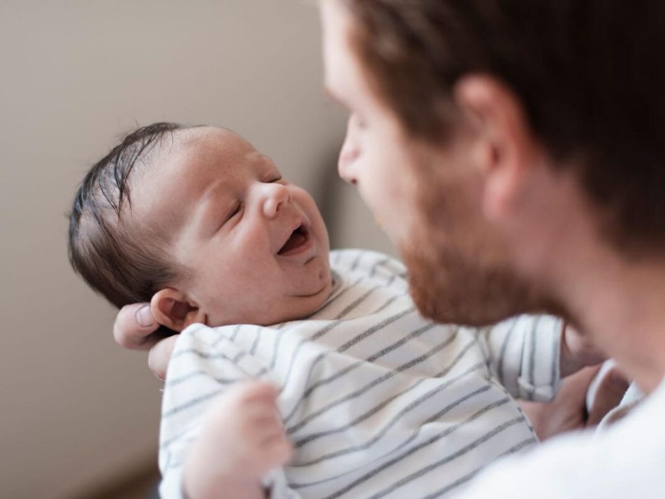A csecsemők gyakran buknak evés után, ami az esetek többségében teljesen természetes jelenség