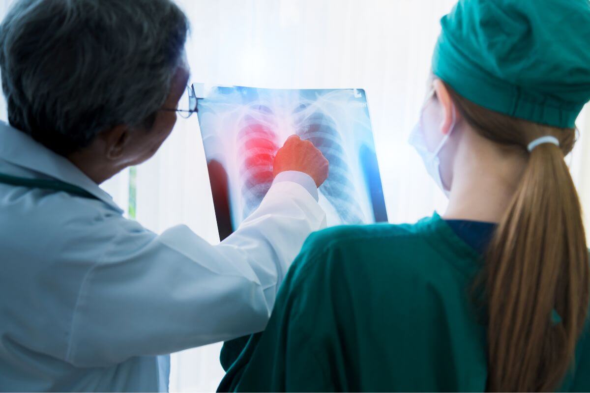 A tüdőtágulás / emfizéma tartós légzőszervi állapot, amely időben felismerve célzott kezeléssel és pulmonológiai gondozással jól követhető.